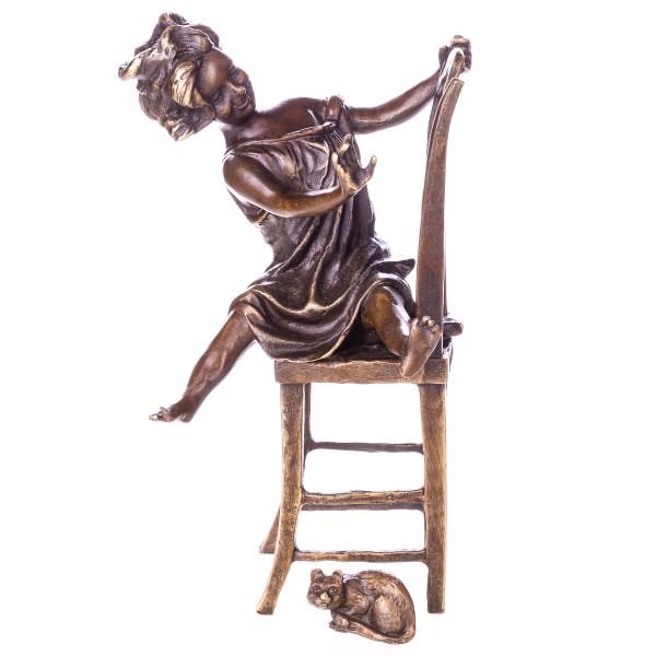 Bronzefigur Mädchen auf Stuhl mit Katze YB785